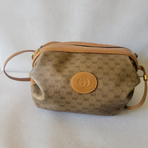 GUCCI VINTAGE AUTHENTIC CROSSBODY HANDBAG PURSE - Picture 1 of 13
